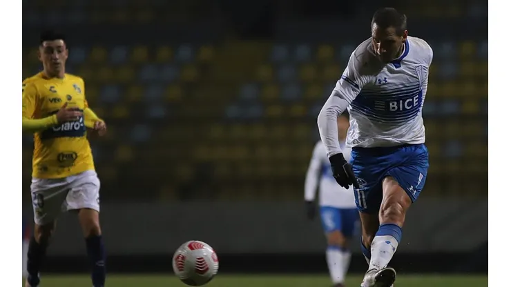 Luciano Aued prepara su regreso a las canchas con Universidad Católica.