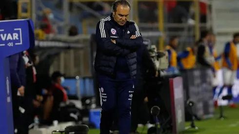 Lasarte no se la juega por el reemplazante de Aránguiz, pero avisa con posibilidad de Alarcón.