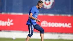 Isla sorprende con sus dotes de porteros en el entrenamiento de Chile.