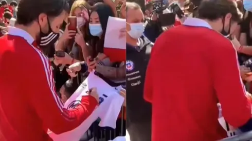 Ben Brereton firma autógrafos a los hinchas de La Roja