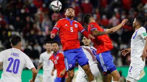 El defensor tuvo que ser reemplazado en el partido ante Paraguay