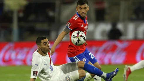 Las alternativas de Lasarte para reemplazar a Aránguiz frente a Venezuela.