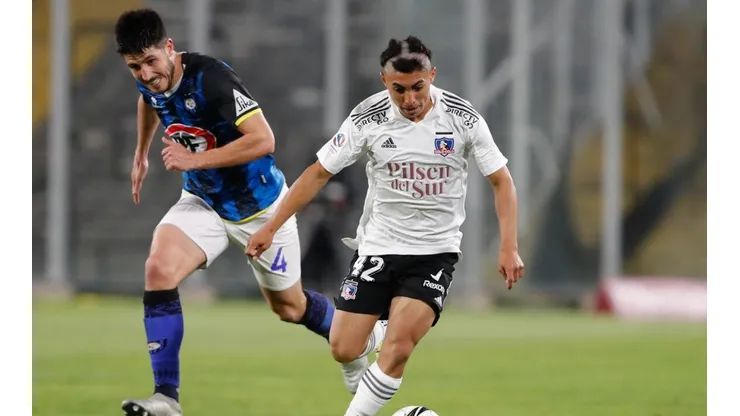 El particular corte de pelo de Jordhy Thompson en el partido ante Huachipato.