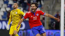 Chile supera a Paraguay en una noche mágica y aún sueña Qatar 2022