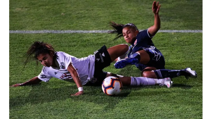Colo Colo recibe a Universidad de Chile por las semifinales del fútbol femenino.