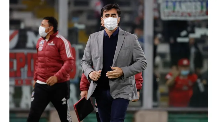 Quinteros adelanta avances en su renovación con Colo Colo.