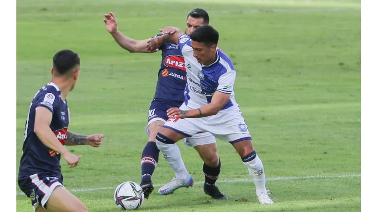 Antofagasta vence a Melipilla y le da una mano a Wanderers.