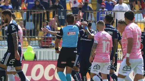 Camilo Moya se transforma en la expulsión más rápida del campeonato.