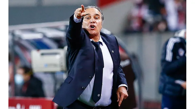 Lasarte no asume toda la responsabilidad en la derrota de Chile.