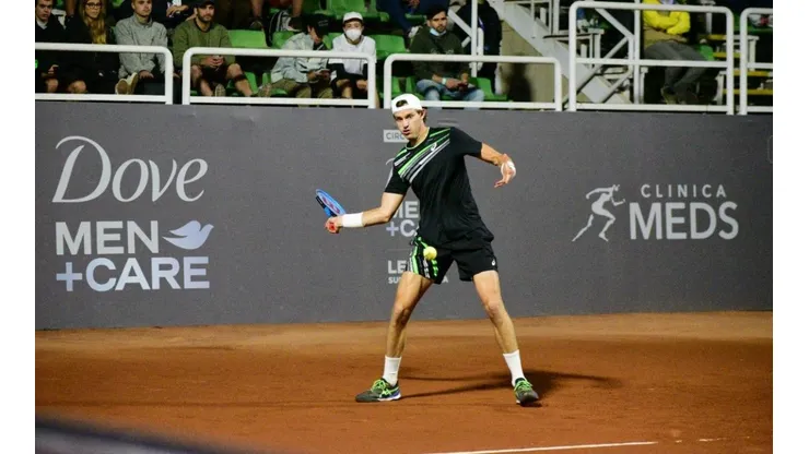Nicolás Jarry avanza a la siguiente ronda del Challenger de Santiago.