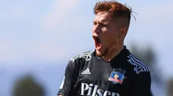 Leonardo Gil comandó la arenga de los albos en la previa al partido frente a Palestino.