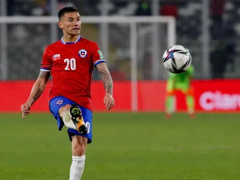 Informan que Aránguiz se realizará exámenes médicos llegando a Chile