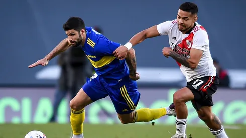 El chileno jugo todo el partido en el triunfo de su equipo en el Superclásico argentino