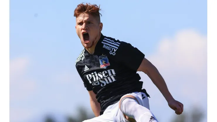 Leonardo Gil hizo un golazo para el triunfo de Colo Colo sobre Palestino
