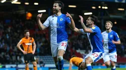 Ben Brereton anotó en la caída de Blackburn Rovers ante Blackpool.