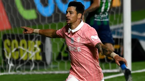 Fernando Zampedri feliz tras el triunfo de la Universidad Católica ante Unión La Calera