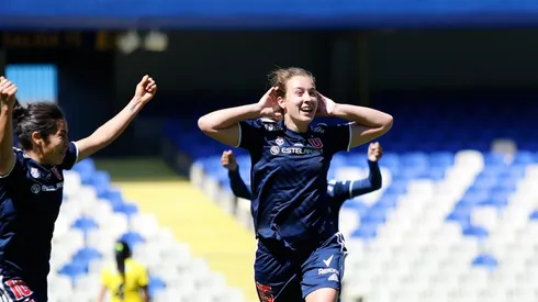 Sonya Keefe y la U buscarán las semifinales del fútbol femenino frente al campanil.