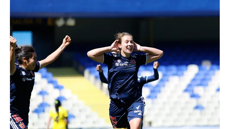 Sonya Keefe y la U buscarán las semifinales del fútbol femenino frente al campanil.