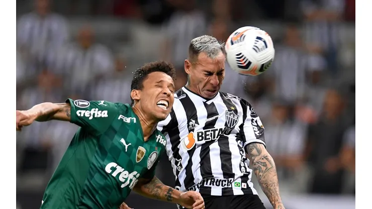 Eduardo Vargas marca, pero no le alcanza al Atlético Mineiro