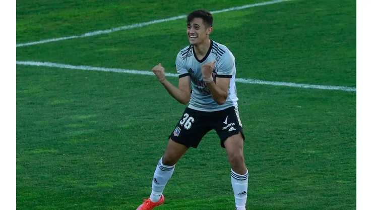 Papá de Pablo Solari destaca el crecimiento del delantero en su llegada a Colo Colo.