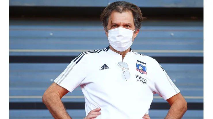 Aníbal Mosa espera que Gustavo Quinteros siga como DT de Colo Colo