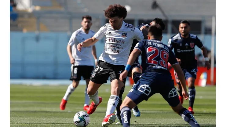 Maximiliano Falcón feliz con la jerarquía de Colo Colo en los Superclásicos.