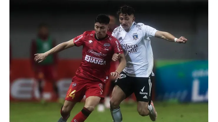 Colo Colo cayó goleado en un duelo atípico frente a Ñublense en la primera rueda.
