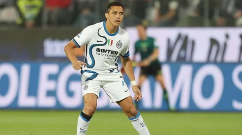 Alexis Sánchez vio acción en los últimos minutos en el partido ante los de Bérgamo