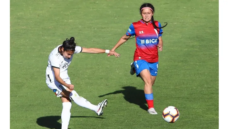 Cruzadas y albas buscarán un cupo en las semifinales del fútbol femenino.