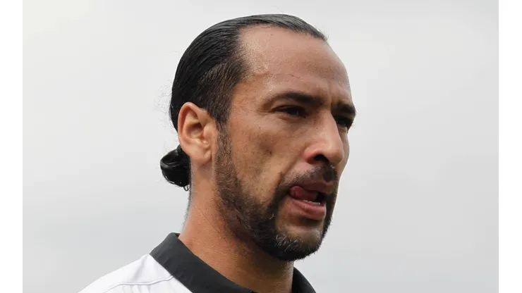 El ex jugador de los albos y azules comentó lo que es jugar con ambas camisetas