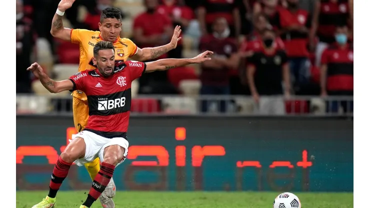 Mauricio Isla jugó 80 minutos en triunfo de Flamengo