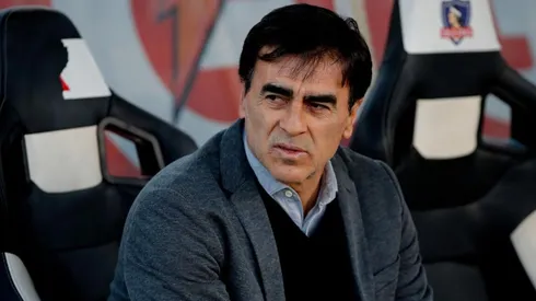 Gustavo Quinteros tiene todas las intenciones de seguir en Colo Colo.