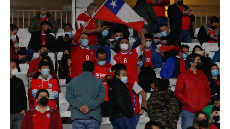 Gobierno analiza la opción de aumentar aforos en los estadios.