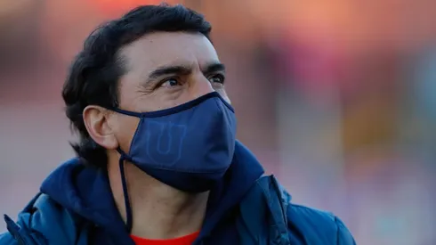 Esteban Valencia feliz con su continuidad en la banca técnica de la U.