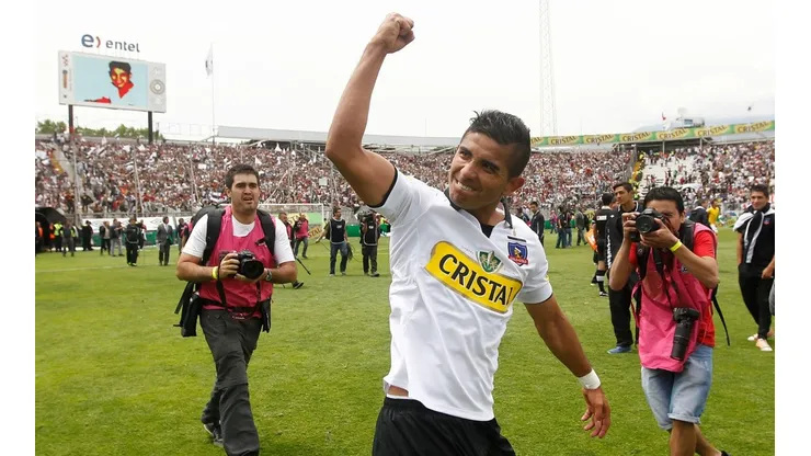 Felipe Flores enciende el Superclásico y adelanta goleada de Colo Colo.