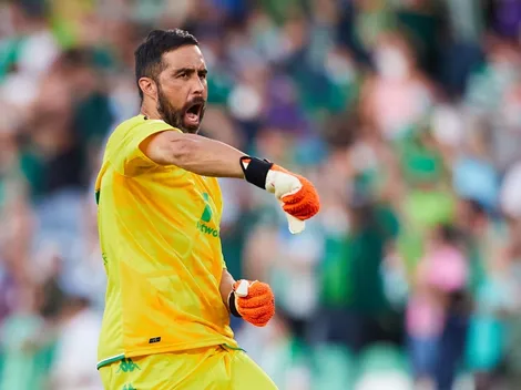 Prensa española recalca la "experiencia y jerarquía" de Claudio Bravo