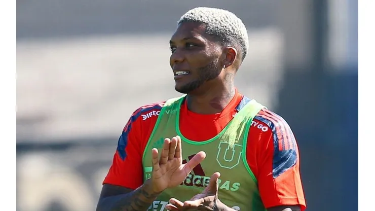Junior Fernandes podría debutar en la U para el Superclásico.