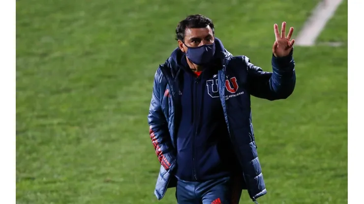 El técnico continuará al mando del primer equipo