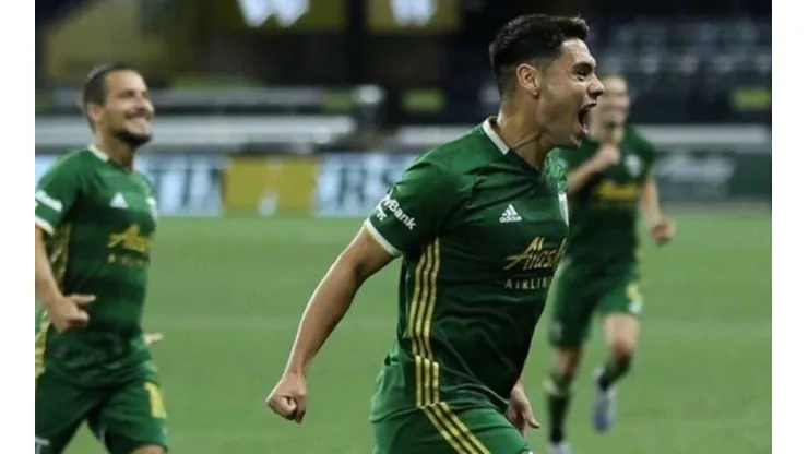 Felipe Mora fue titular y jugó 88 minutos en la victoria de su equipo.