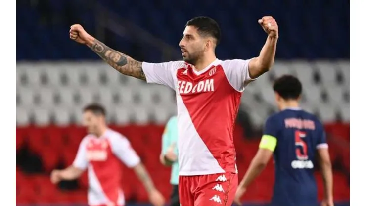 Guillermo Maripán fue titular en empate de Mónaco en Francia, pero salió por lesión.