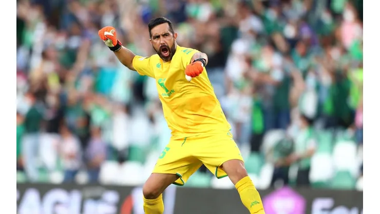 Remontada épica del Betis con Bravo como titular en la Europa League.