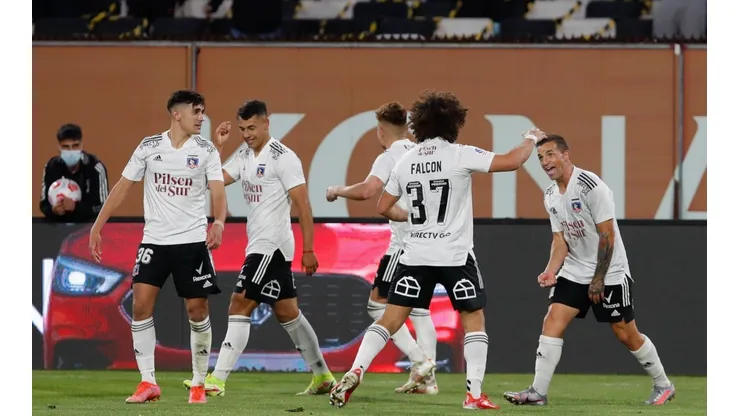 Colo Colo vence a Everton y celebrará el 18 como superlíder del Campeonato Nacional 2021