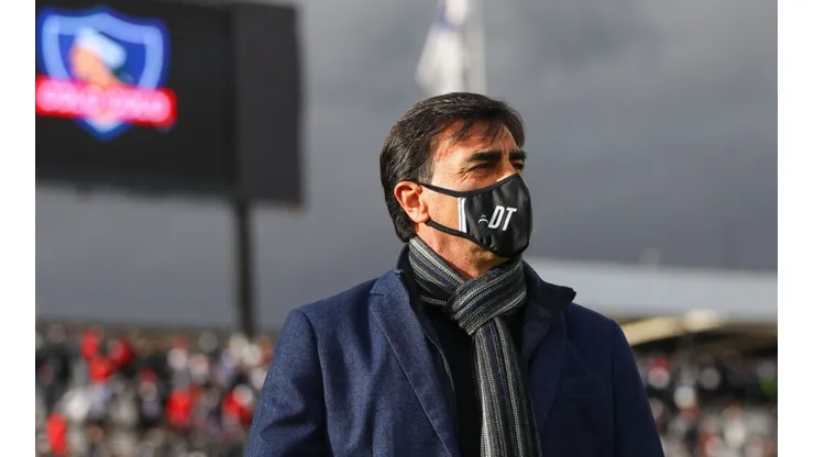 Gustavo Quinteros aún no renueva con Colo Colo