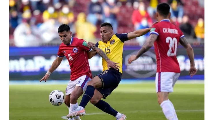 El volante analizó el punto obtenido en Quito ante los ecuatorianos