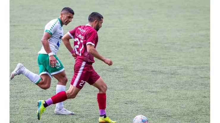 Deportes Puerto Montt recibirá a Deportes Santa Cruz este domingo en el sur.