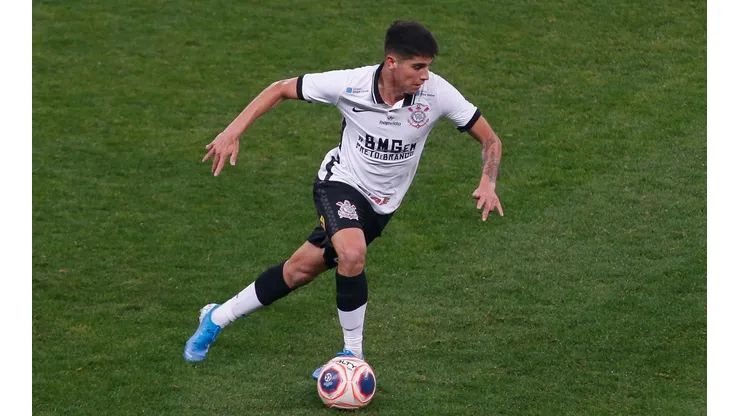 En Colo Colo miran a Ángelo Araos como posible refuerzo