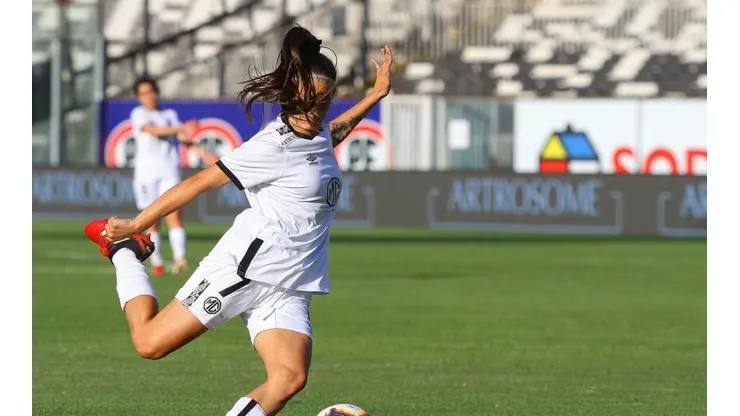 Colo Colo recibe a Iquique con hinchas en el Monumental por el fútbol femenino.