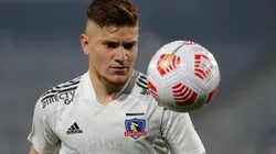 El volante alentó a sus compañeros camino a la cancha