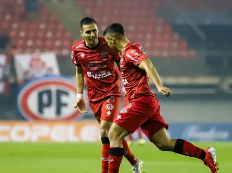 Ñublense golea a Melipilla y escala en la tabla de posiciones