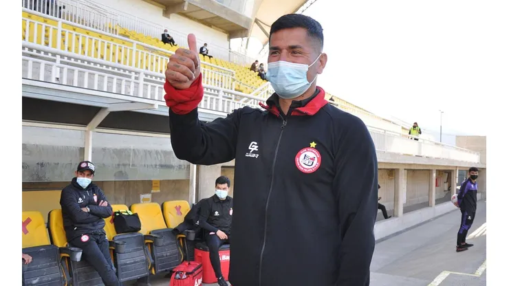 Kike Acuña se pone como meta ser el DT de la selección.